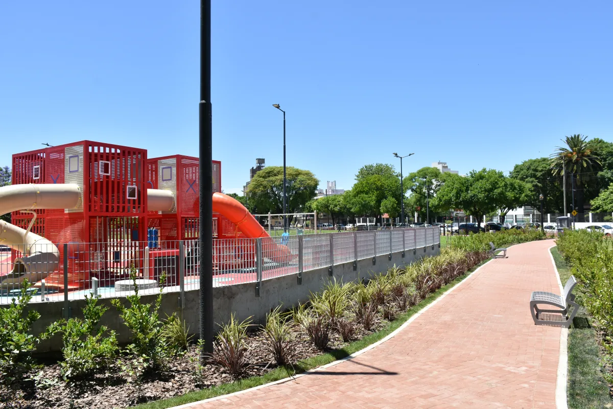Ya se encuentra inaugurado el patio de juegos del Parque José Evaristo Uriburu