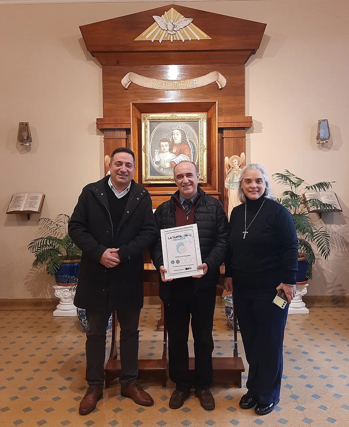 El Instituto del Carmen fue reconocido por la preservación de su patrimonio histórico educativo