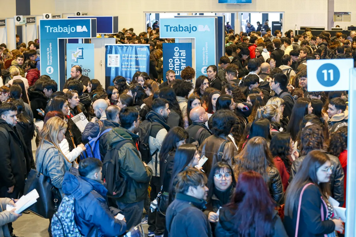 Más de 1.400 vecinos participaron de la 5ta edición de Expo Empleo Barrial, donde la mitad de las oportunidades laborales estuvieron destinadas a personas mayores de 45 años