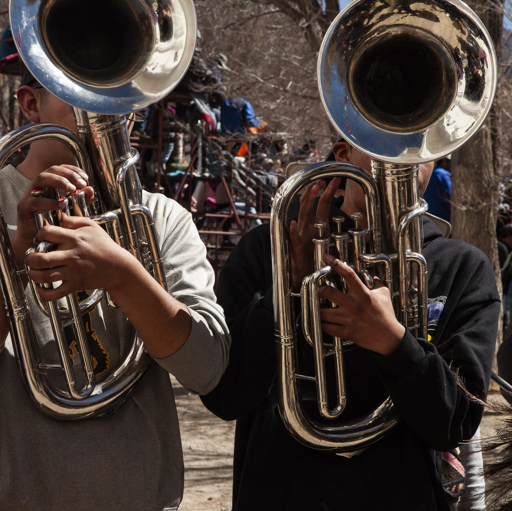 banda acompañando