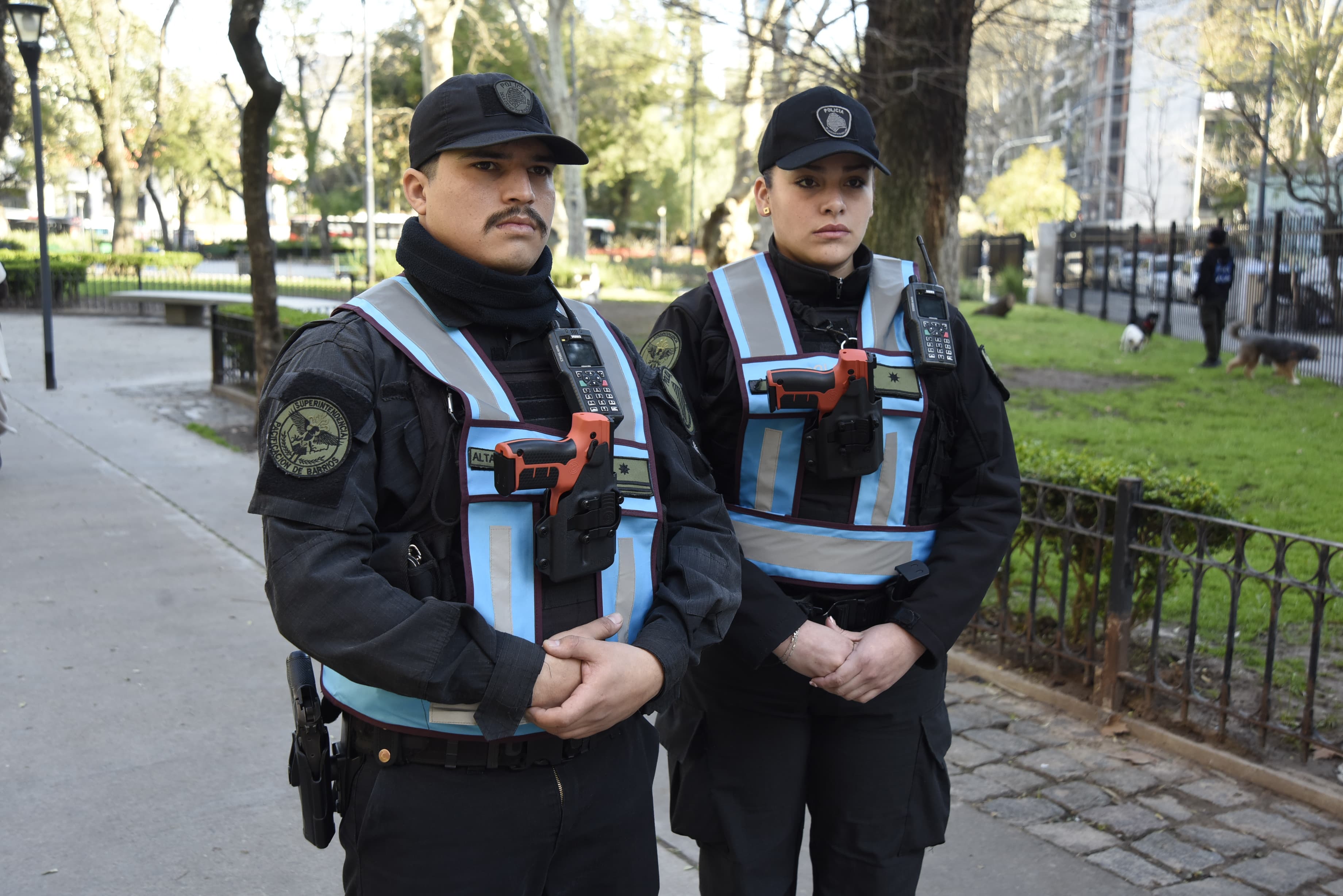 La Policía de la Ciudad ya usa las pistolas de baja letalidad en las calles porteñas