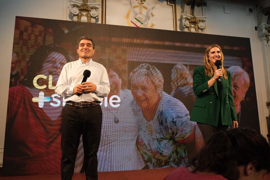 Presentazione Club+Simple: App per anziani con attività e vantaggi Città |  Città di Buenos Aires