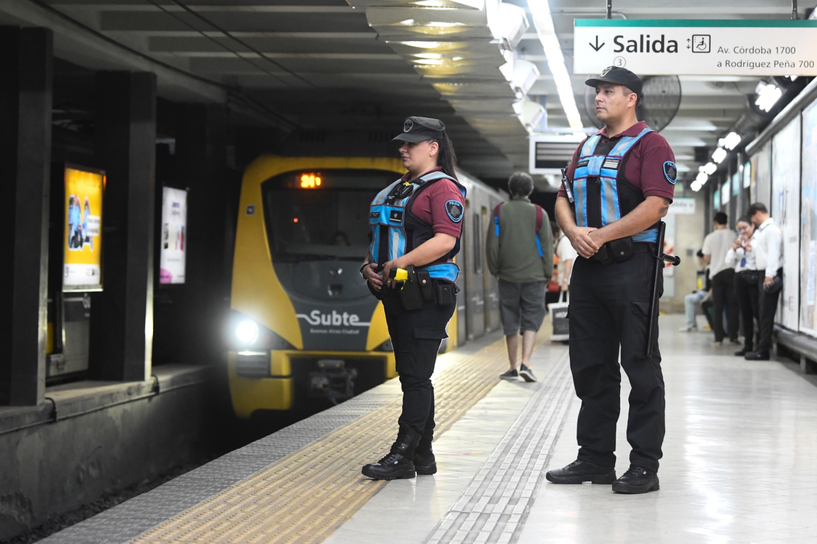 Tasers Subte 2