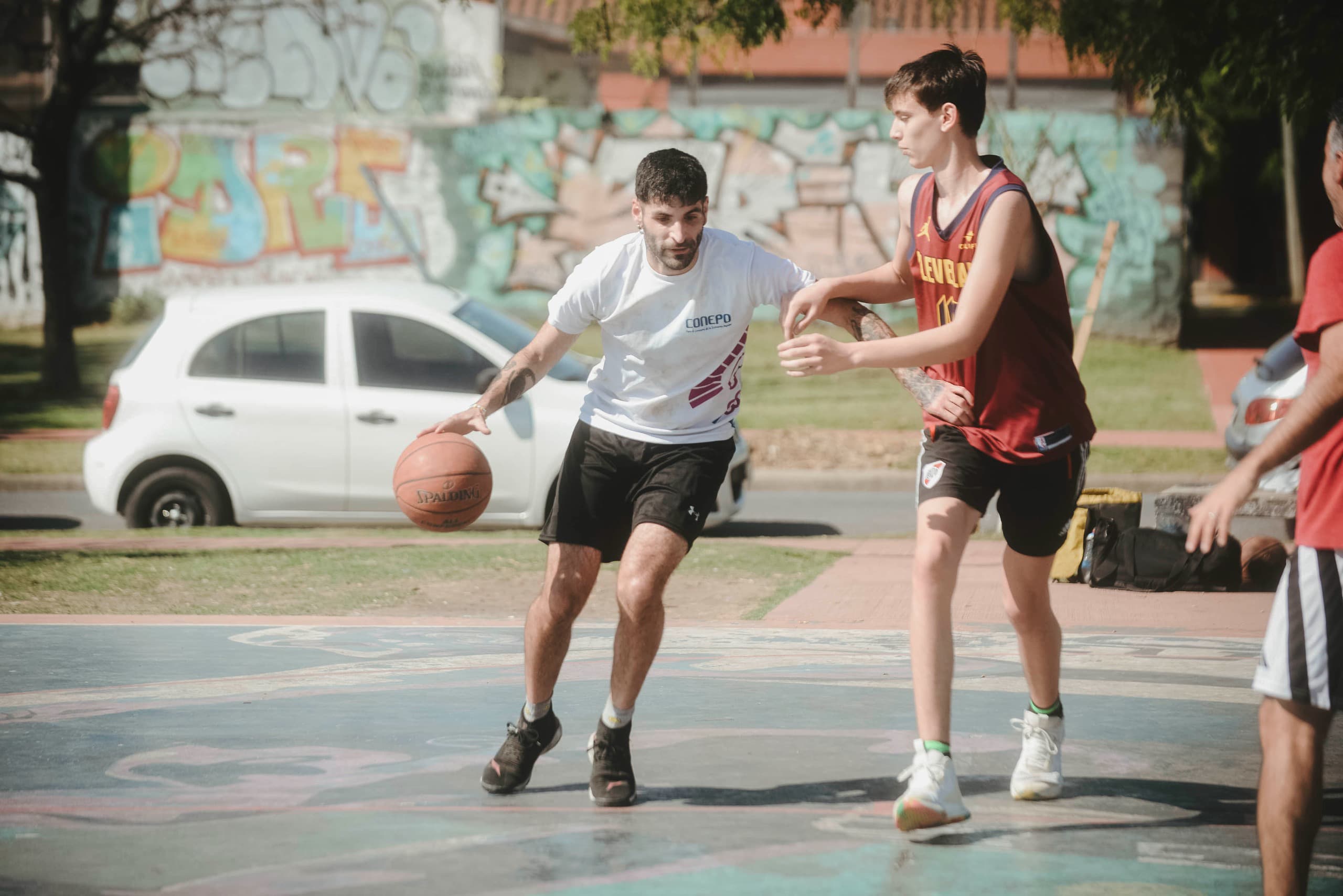 Básquet en las plazas