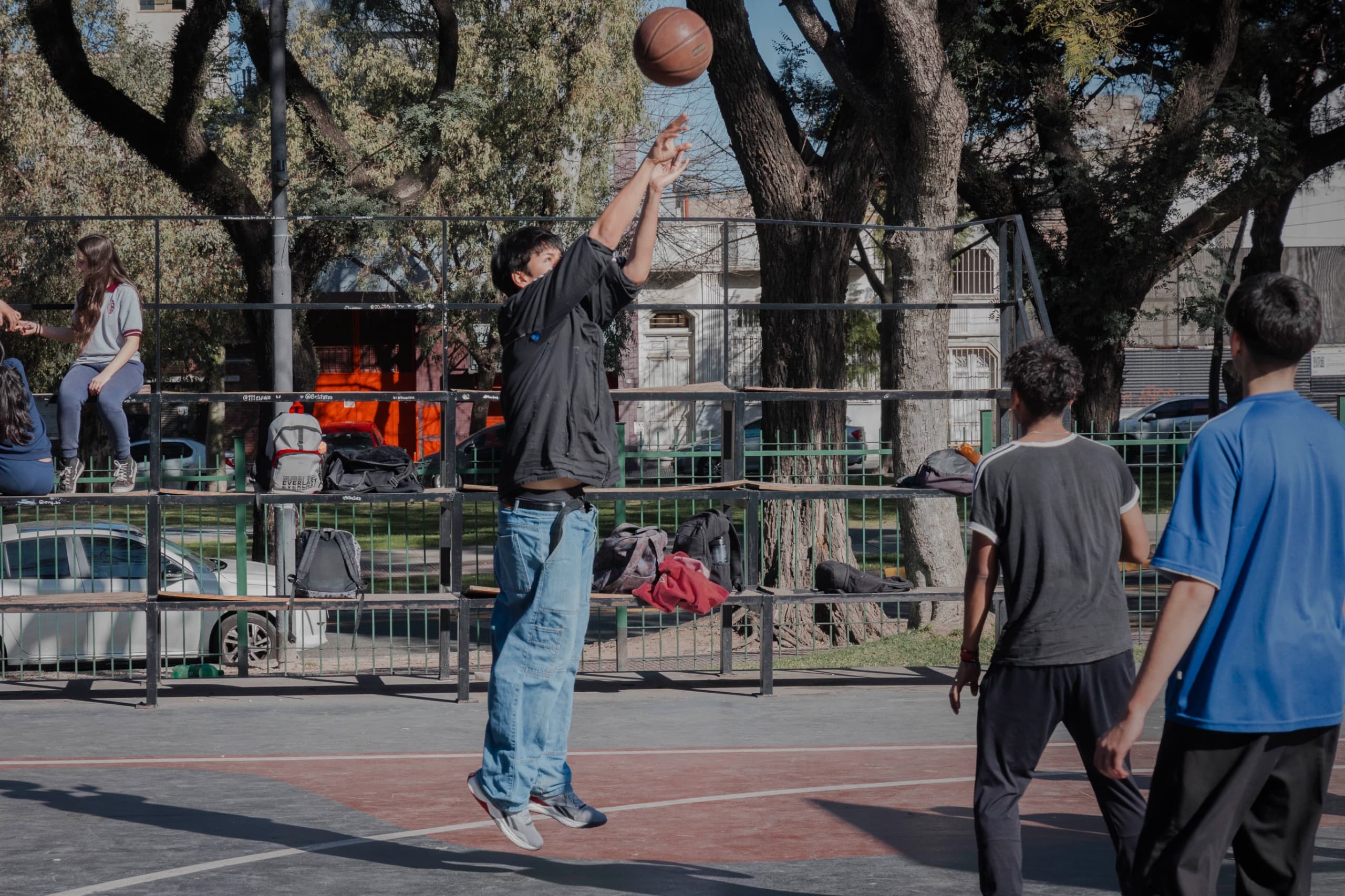 Básquet en las plazas
