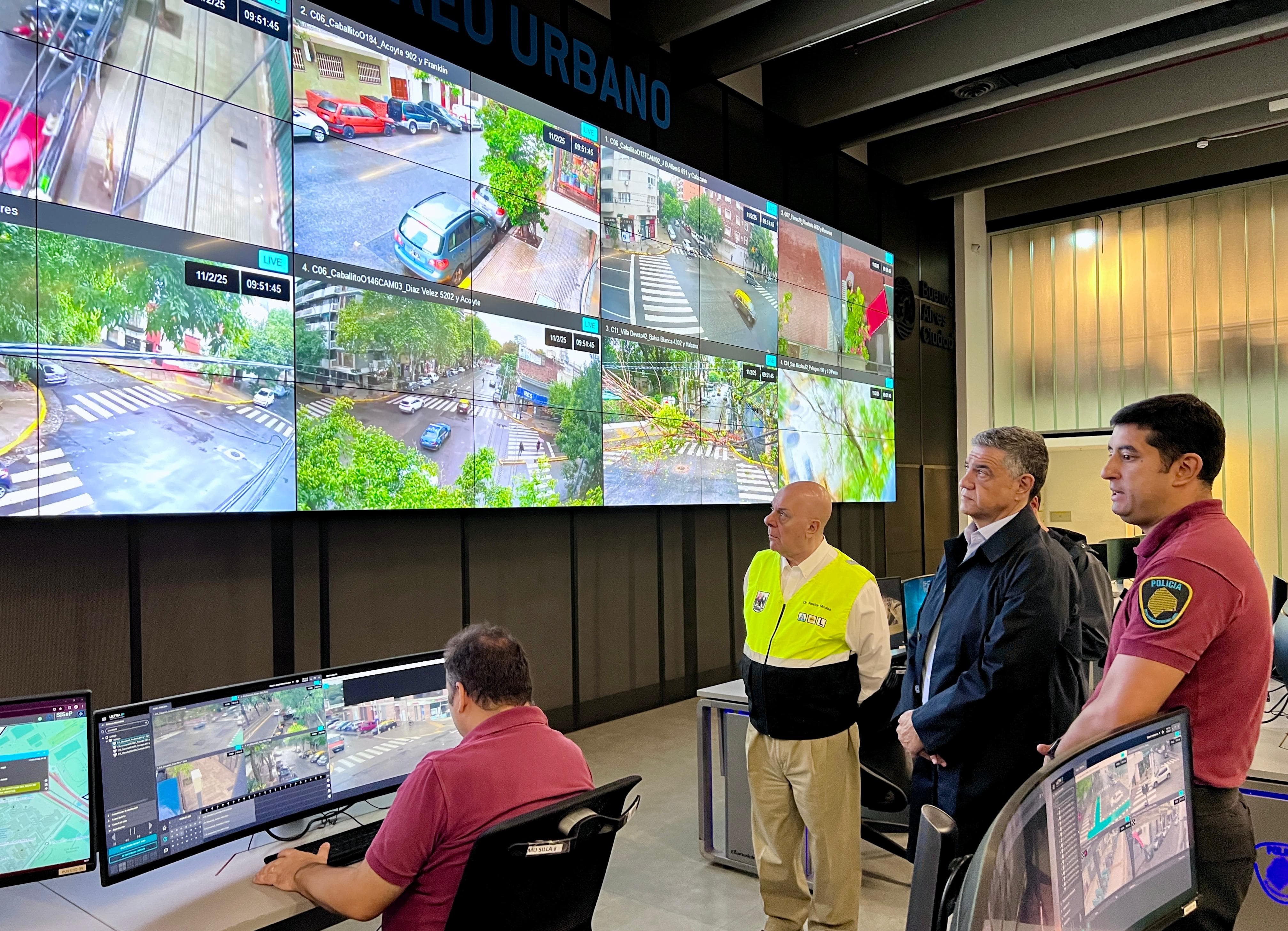 Jorge Macri supervisa el operativo de emergencias por las tormentas en la Ciudad