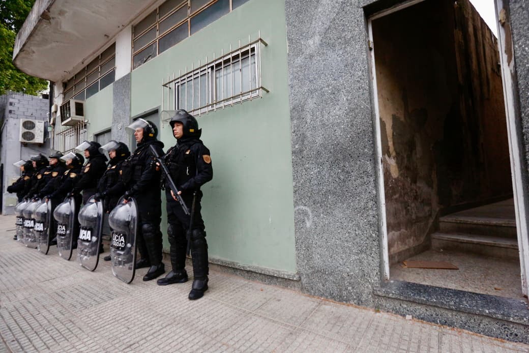 la Ciudad desocupó un PH en Villa Crespo que estaba tomado hace 20 años