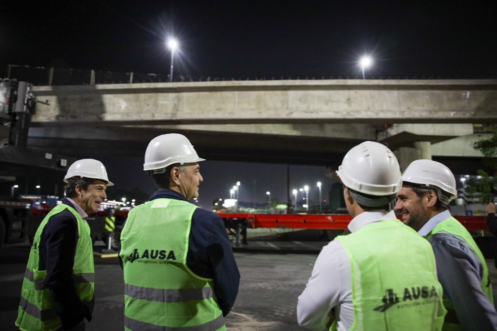 Megaoperativo nocturno para colocar la estructura del nuevo Puente Labruna en Núñez