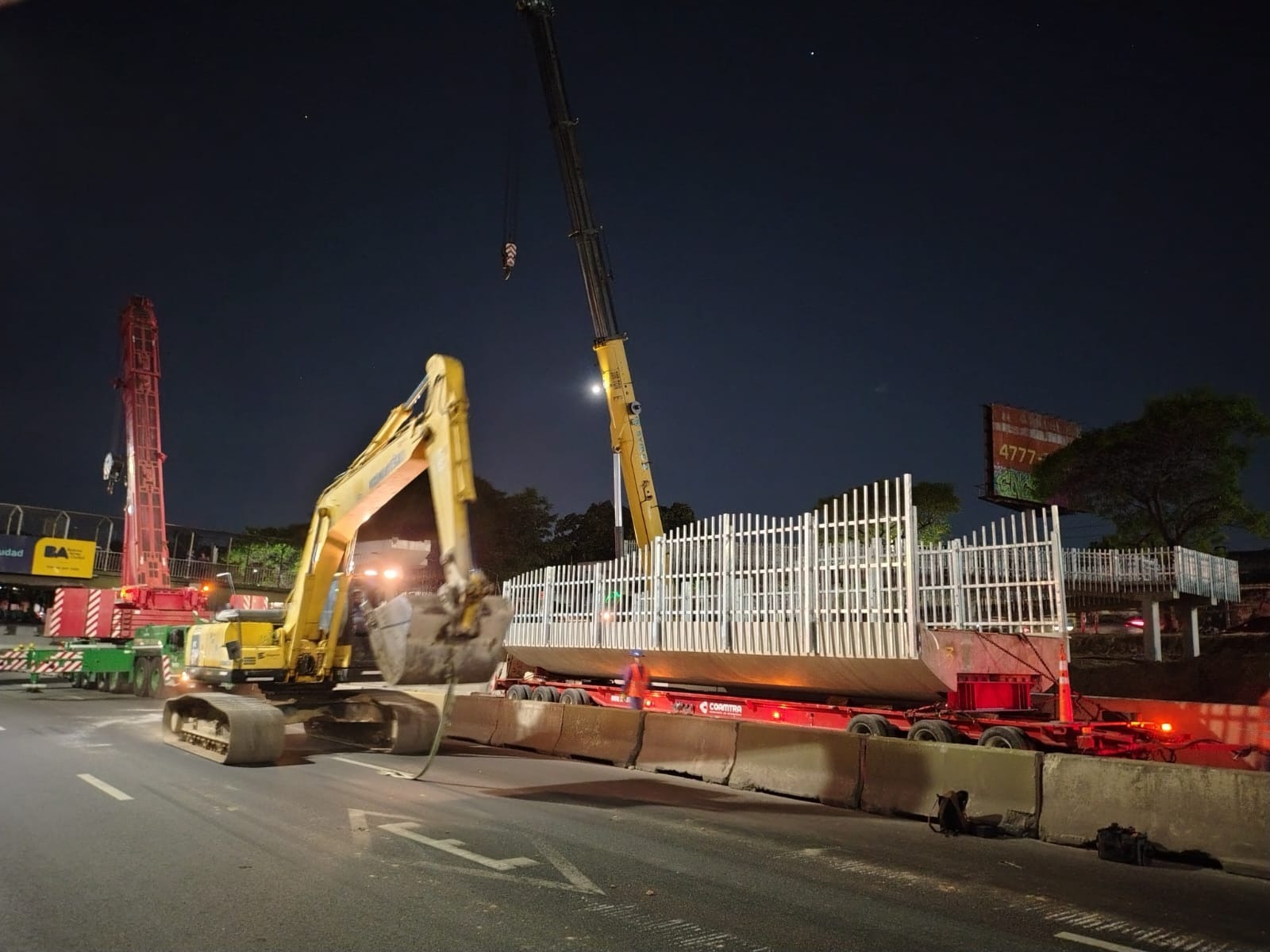 Dellepiane: montaron la segunda viga del nuevo puente y esta noche se cortará la autopista para instalar la última