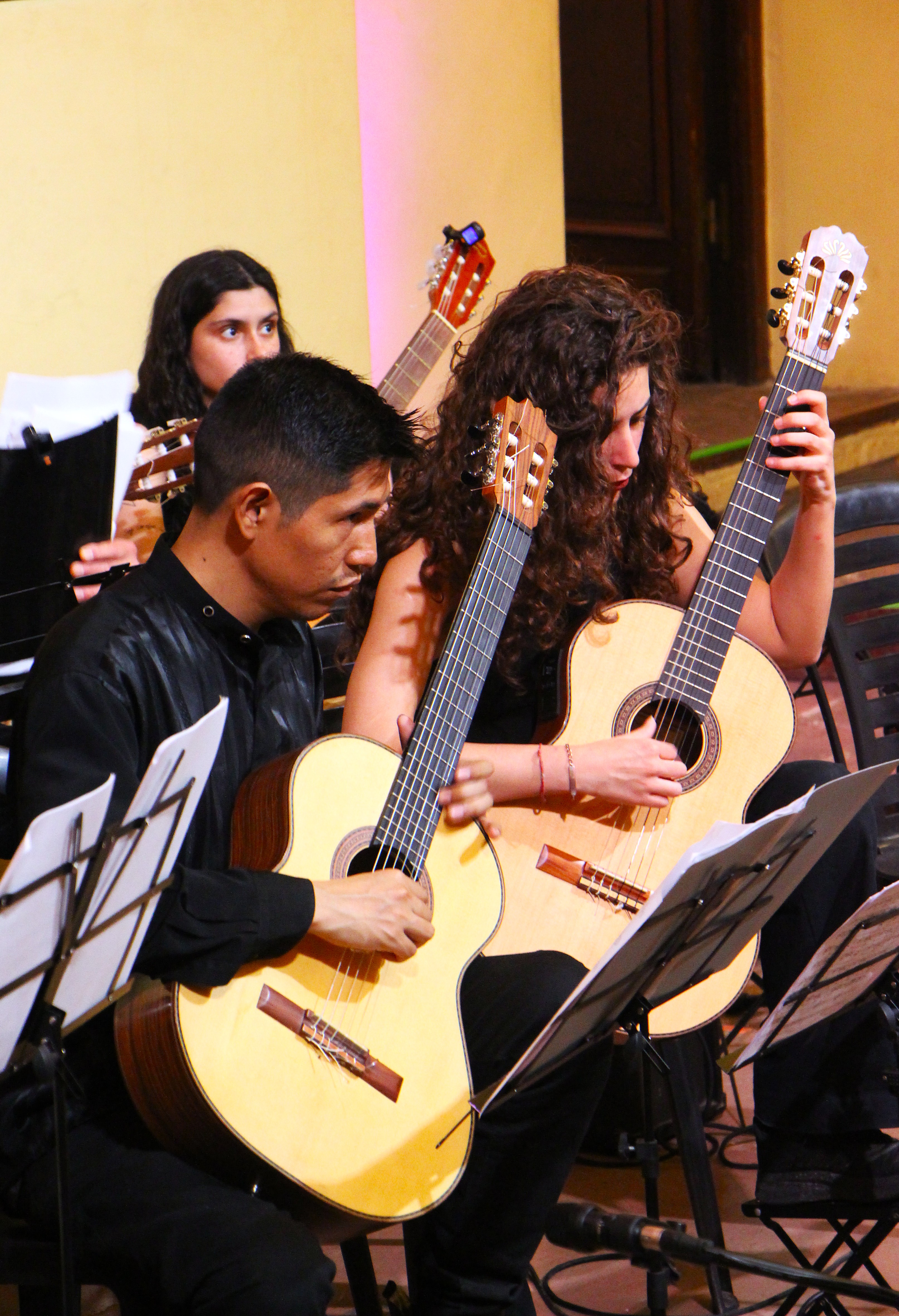 Ensamble de guitarras del Conservatorio Astor Piazzolla