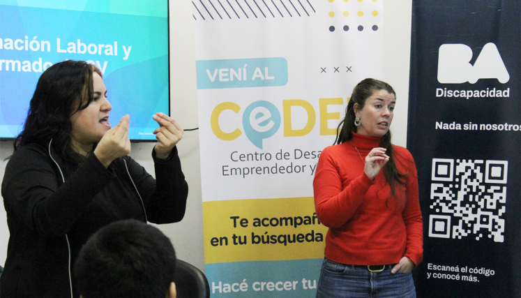 Taller de entrevistas simuladas para personas con discapacidad con apoyo de intérpretes de Lengua de Señas Argentina