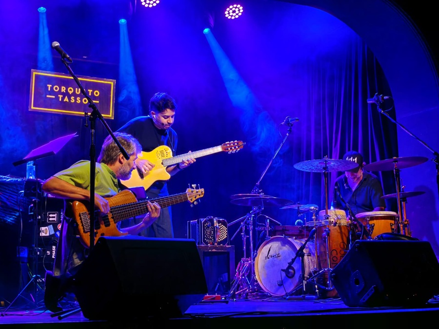 trio de música criolla
