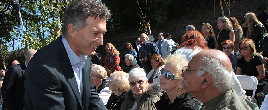 Se inauguró la Plaza de la Shoá