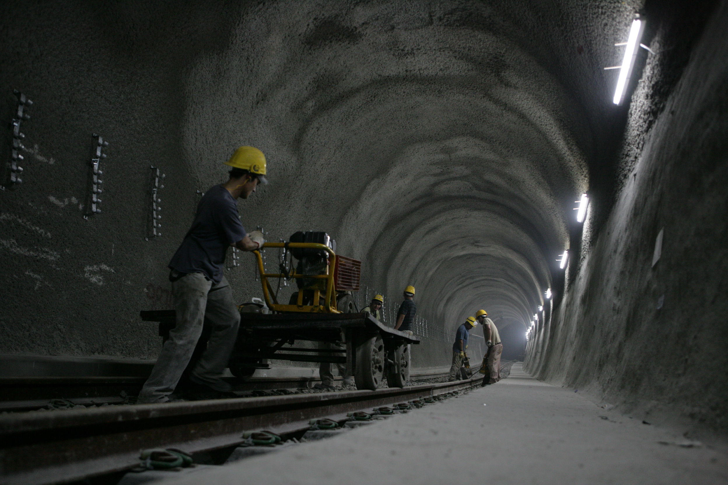 El subte no descansa de noche
