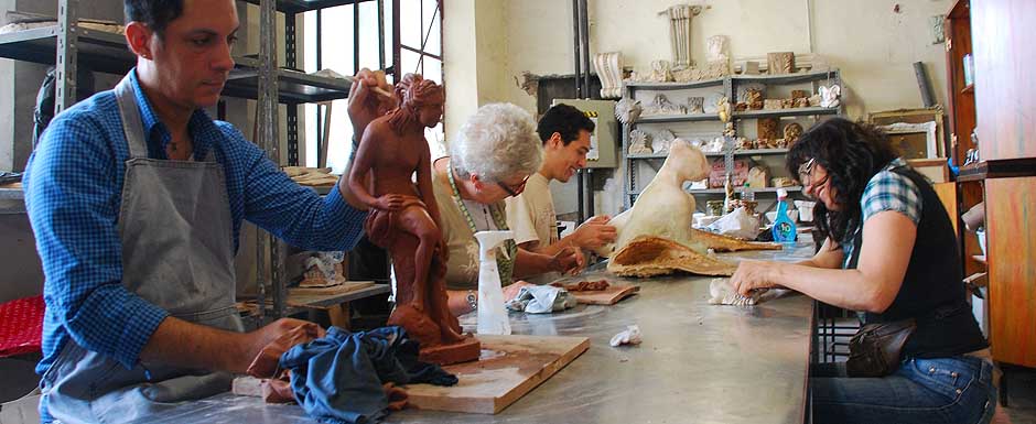 La Ciudad ofrece capacitación en oficios para restaurar bienes patrimoniales