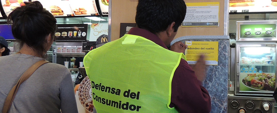 En la calle, en defensa del consumidor