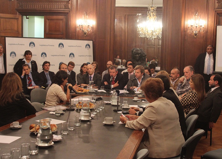 Monzó presentó el presupuesto 2013 y reclamó  autonomía de la Ciudad con transferencia de recursos