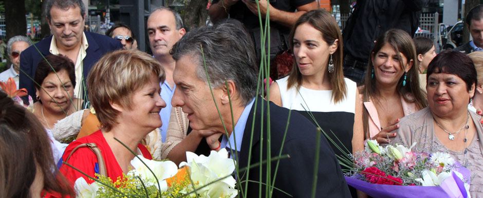 Macri homenajeó a la mujer en la renovada Plaza Flores