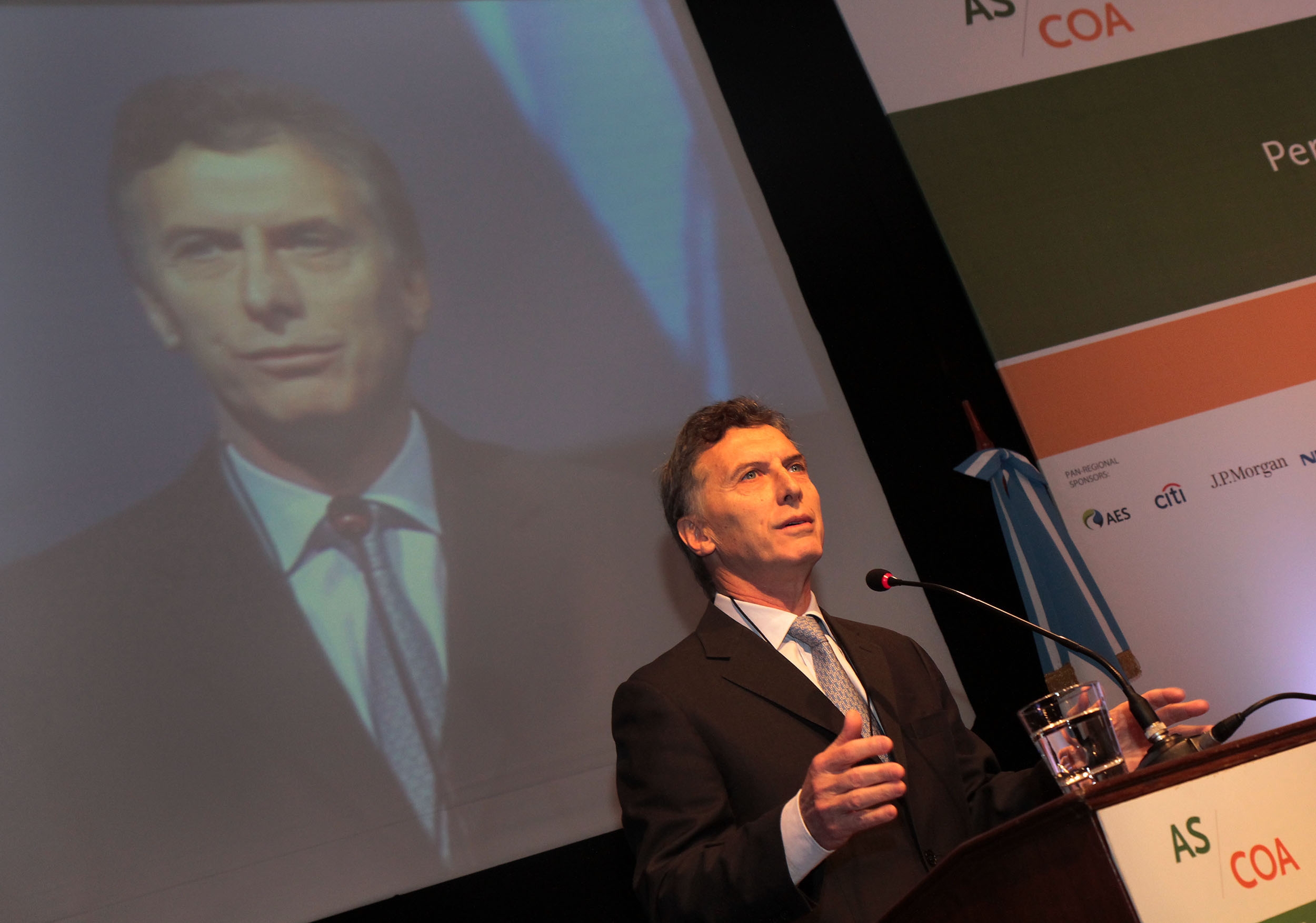 Macri exhortó a “asumir un mayor compromiso con lo público y con la educación”