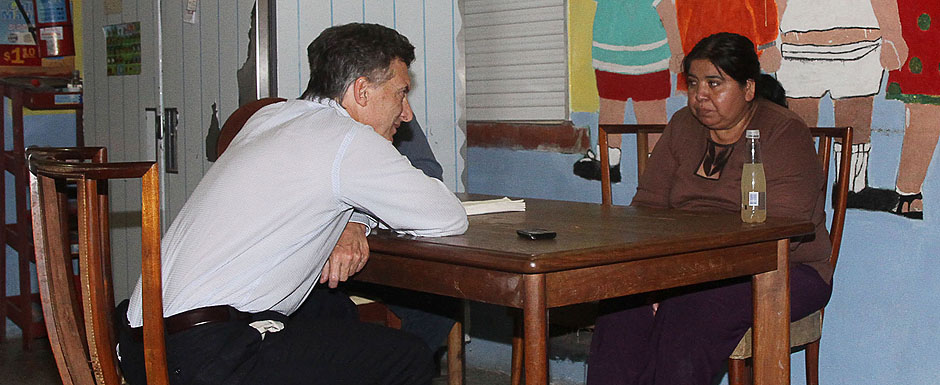 Macri visitó el comedor Los Piletones