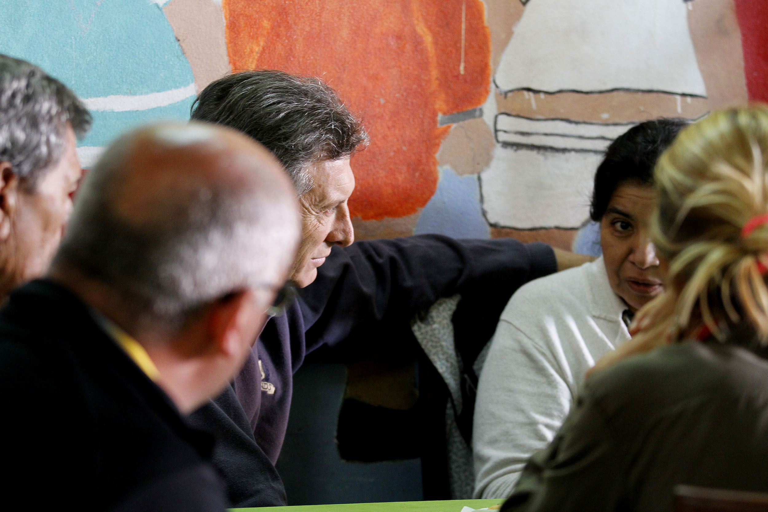 Macri con damnificados por el temporal en Villa Soldati