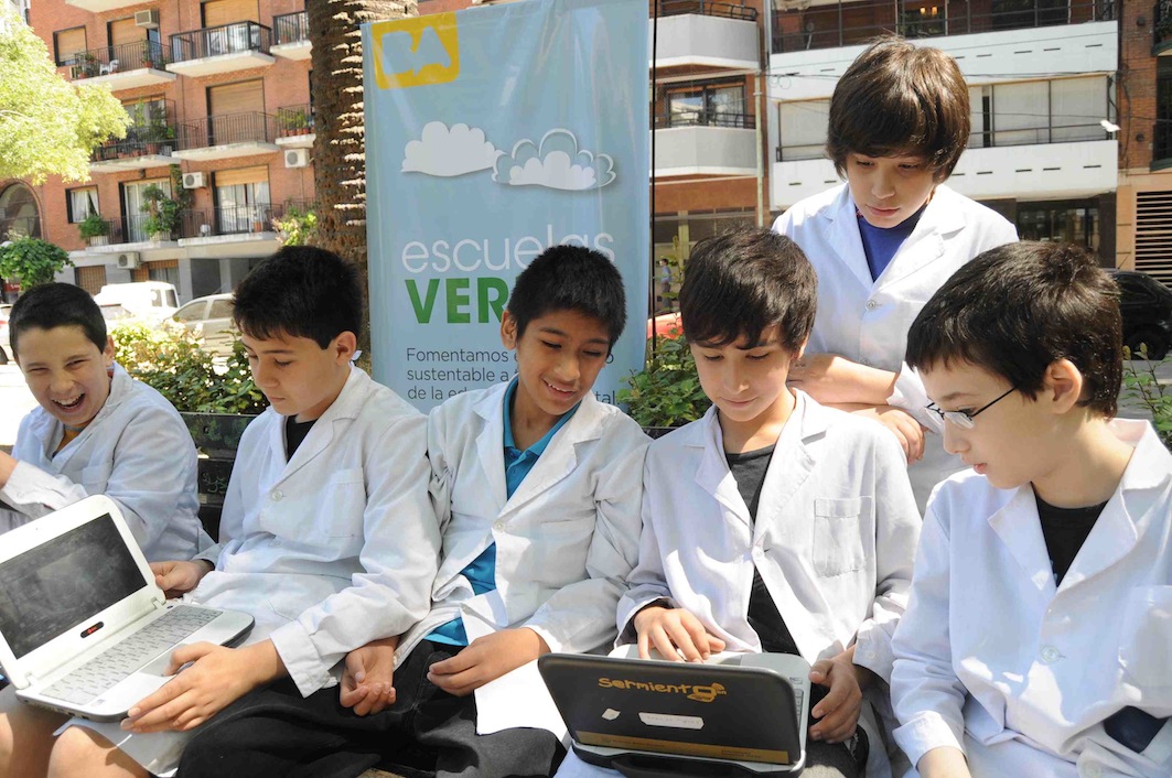 Representantes de Japón supervisan implementación de proyectos ambientales en escuelas porteñas   