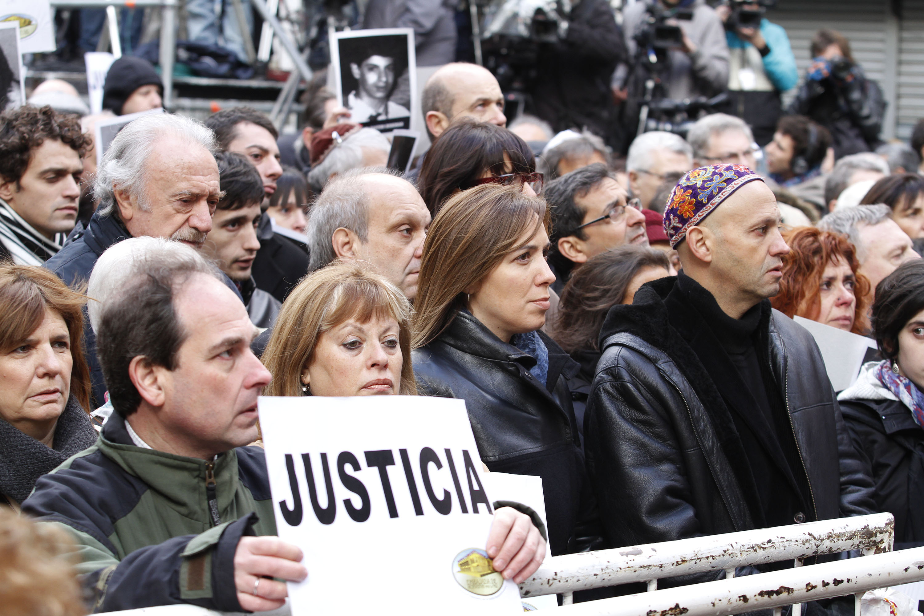 Vidal participó del acto en recuerdo a las víctimas de la AMIA