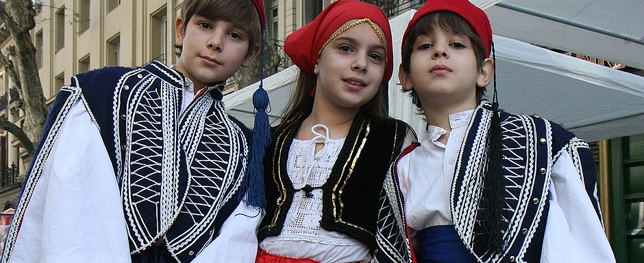 Festejemos con las colectividades griega y calabresa