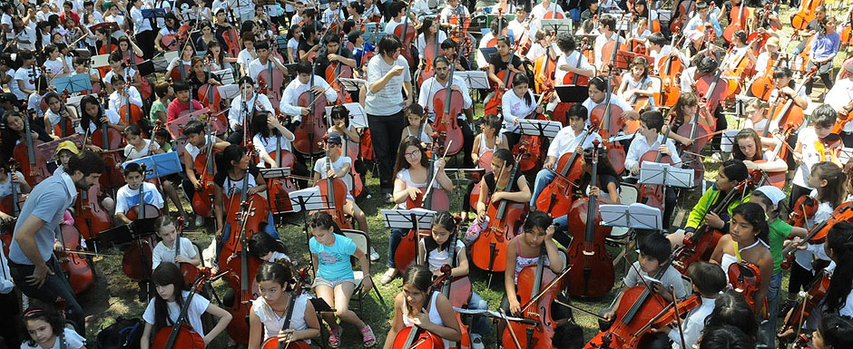 Jóvenes de orquestas de la Ciudad tocarán frente a las Cataratas del Iguazú
