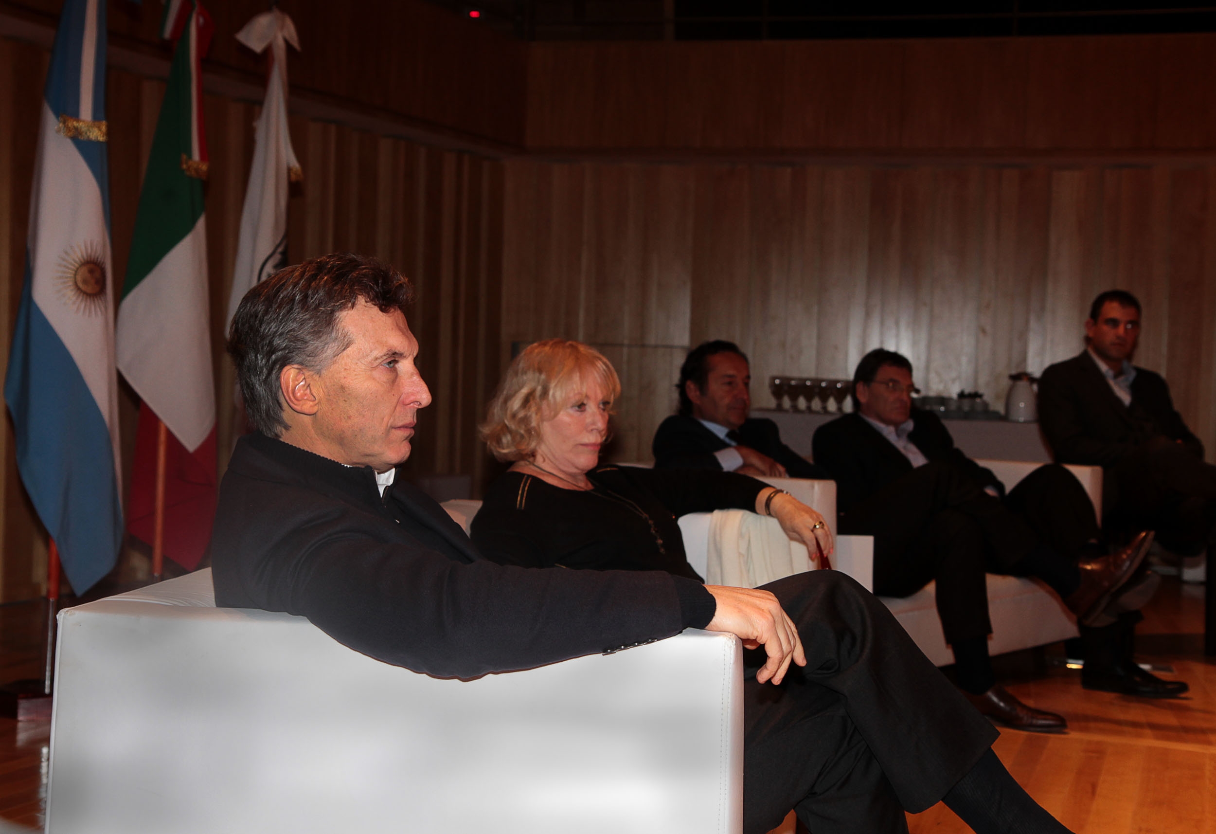 Mauricio Macri se reunió con dirigentes de la comunidad italiana en la Usina del Arte