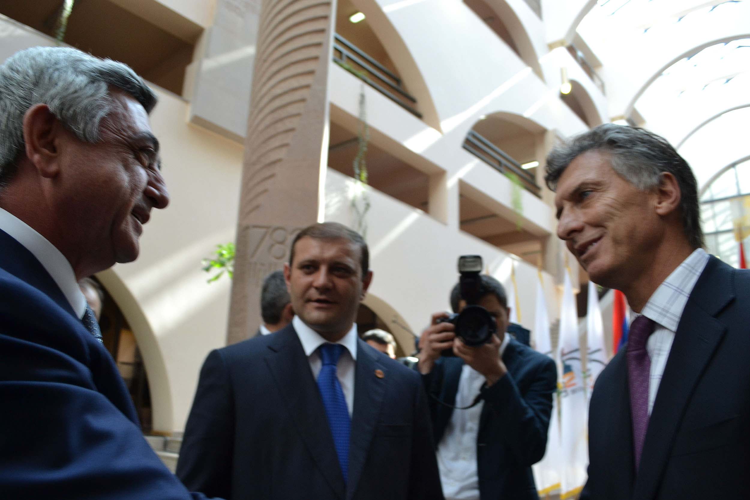 Macri se reunió, en Ereván, con el presidente de Armenia y el Papa Karekin II