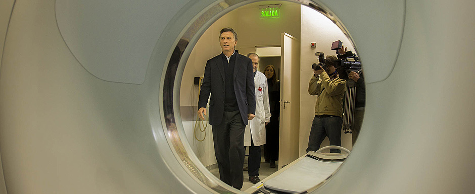 Macri recorrió la nueva sala de Terapia Intensiva en el Hospital Muñiz