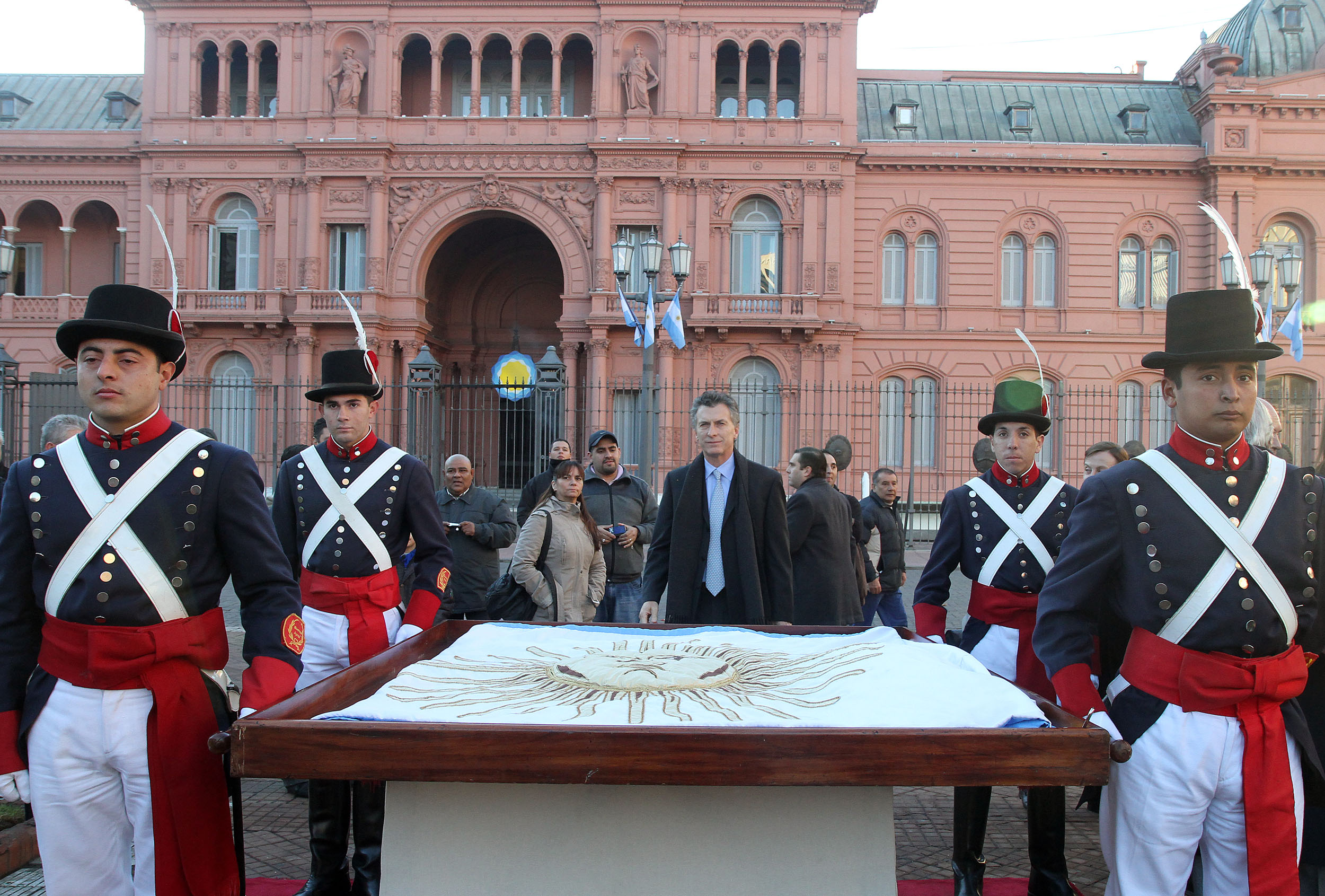 Macri encabezó el acto por el Día de la Bandera