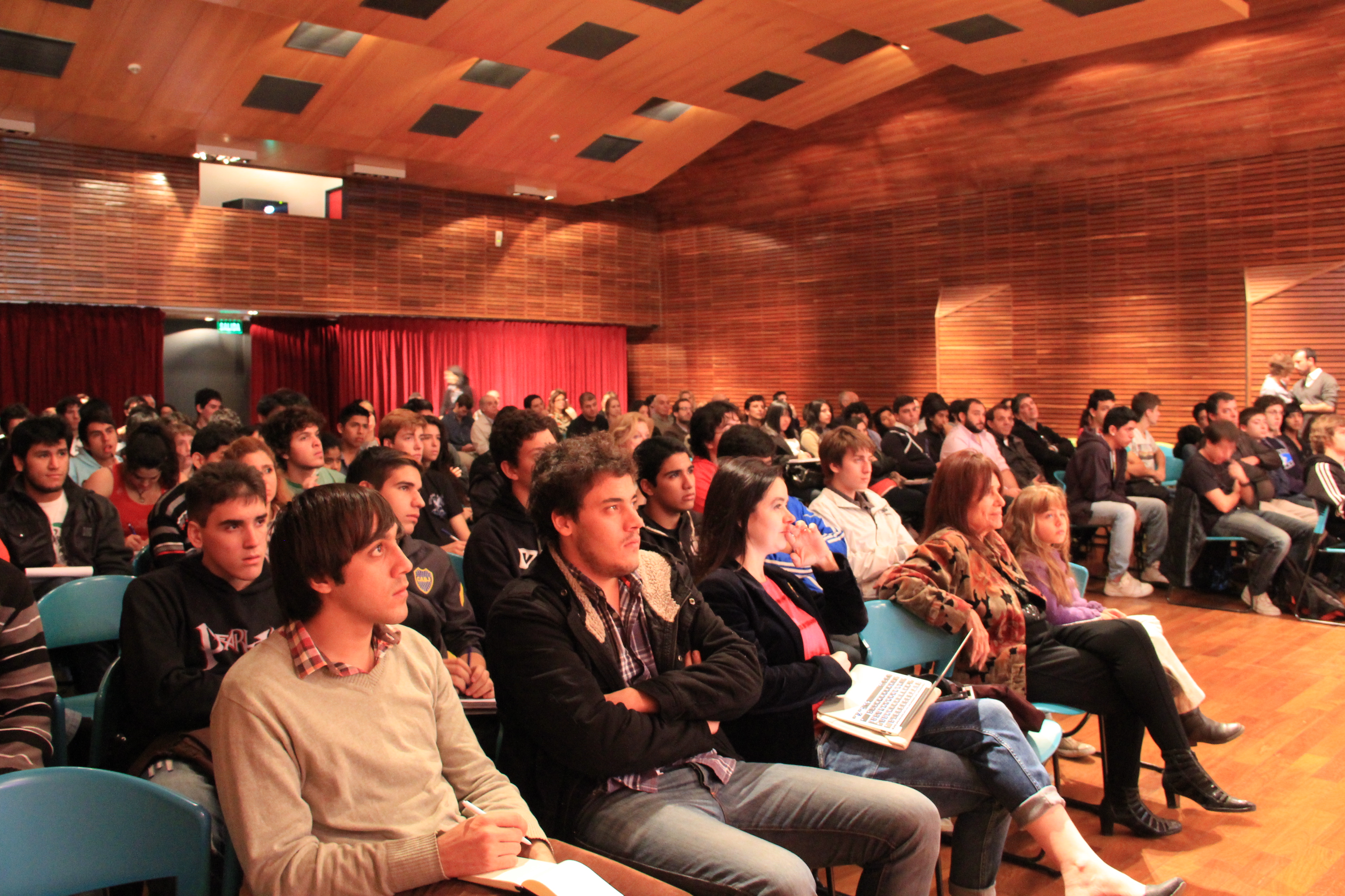 Desayuno científico: robots humanoides