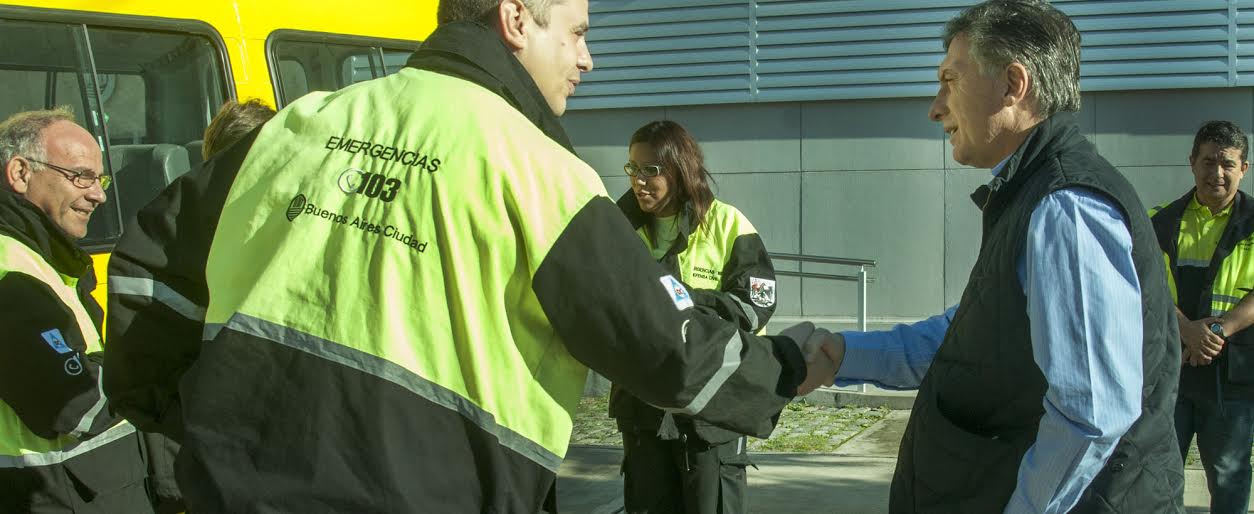 Visita a la Guardia de Auxilio del Gobierno de la Ciudad en el Día del Trabajador 