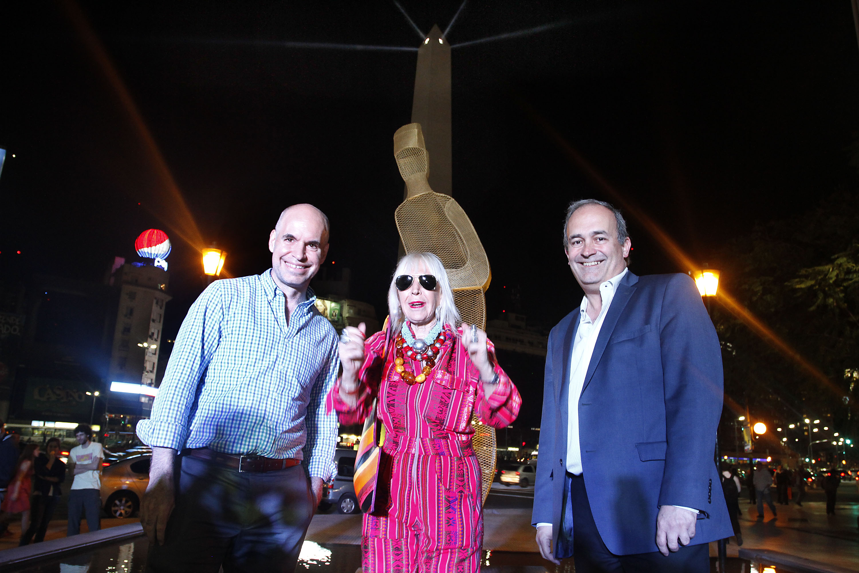 Dos íconos porteños iluminaron el corazón de Buenos Aires