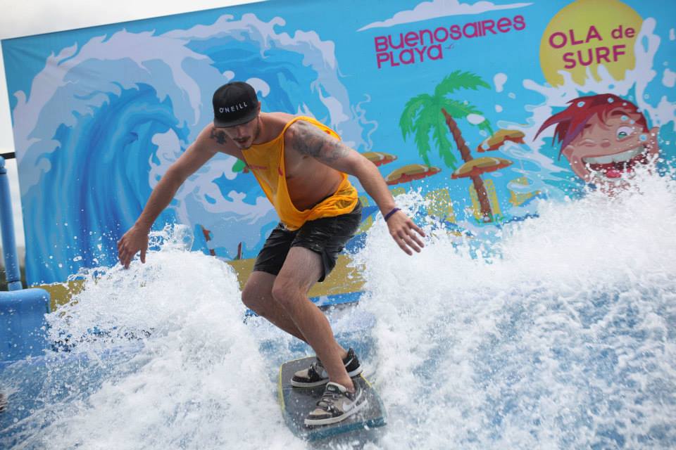 Surf y carnaval en las playas de la Ciudad