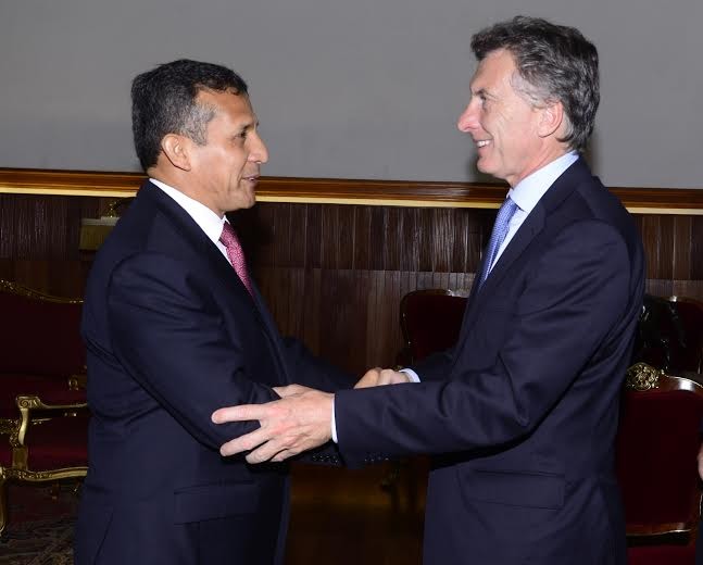  Mauricio Macri junto al presidente del Peru, Ollanta Humala‏‎