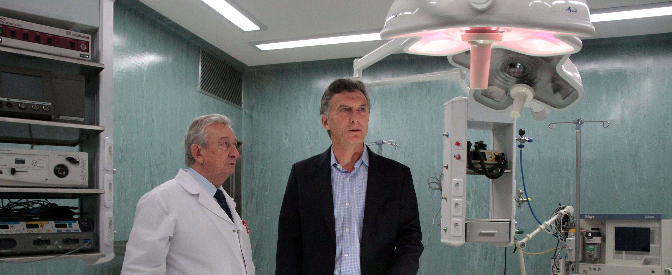 Macri inauguró el nuevo quirófano híbrido del Hospital Fernández