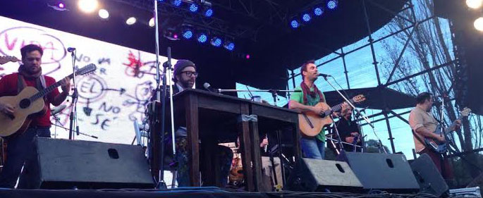 Kevin Johansen y Liniers inauguraron el Paseo de la Historieta