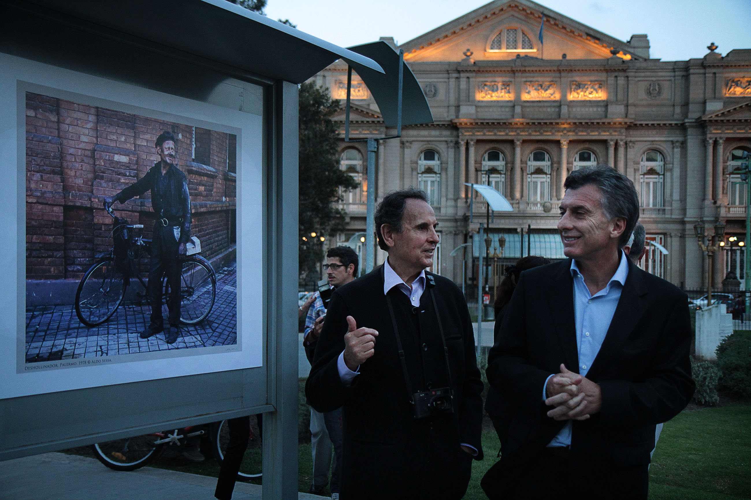 Macri asistió a la inauguración de la muestra fotográfica de Aldo Sessa 