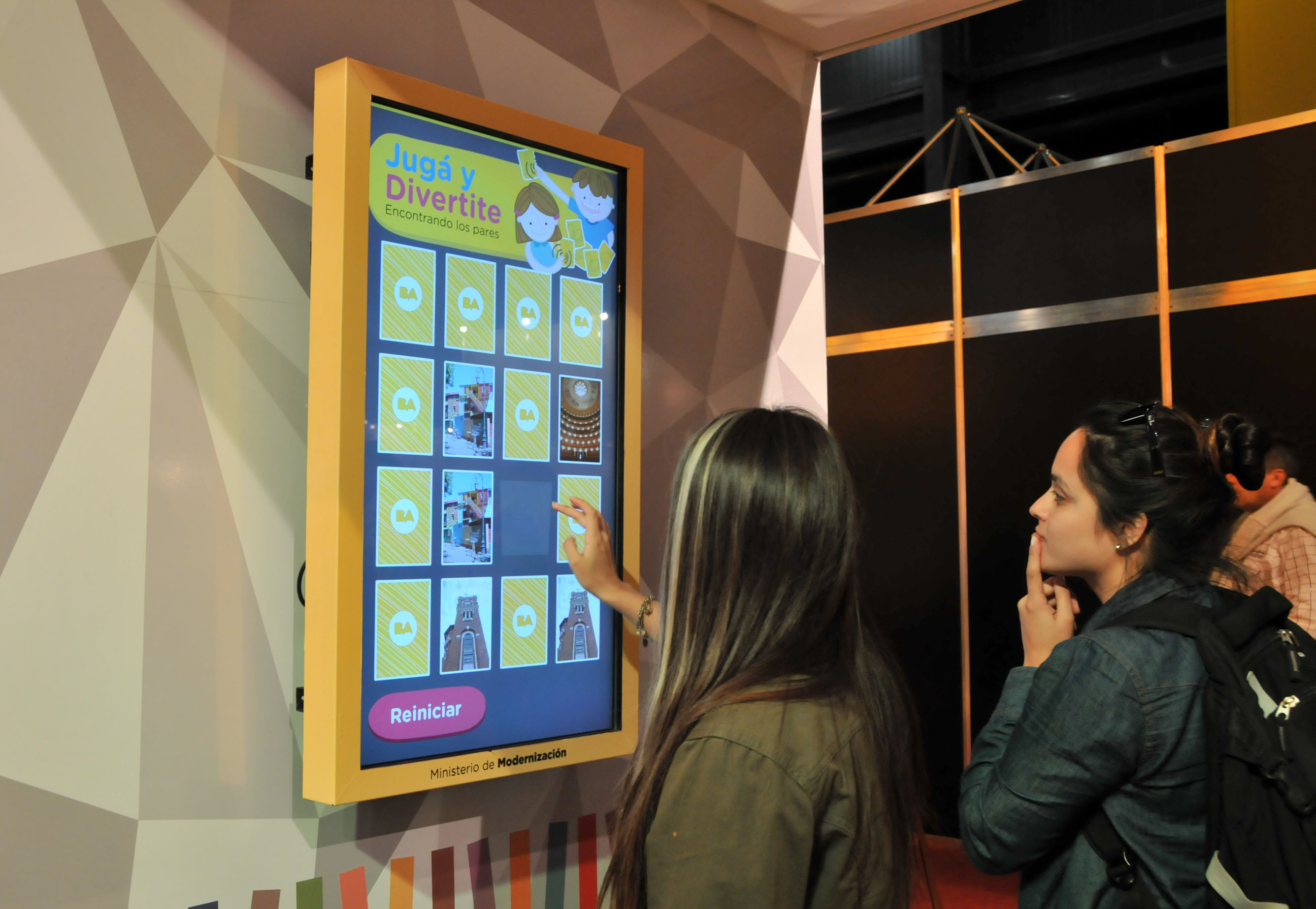 Conectate en la Feria del Libro