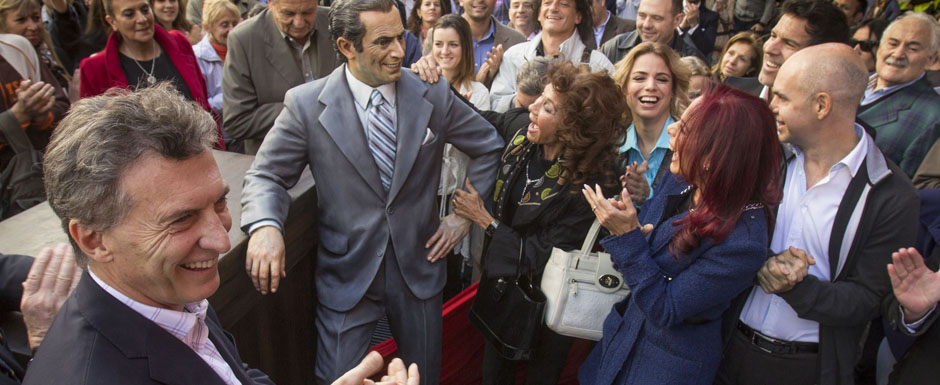 Macri inauguró una estatua en homenaje a Juan Carlos Calabró