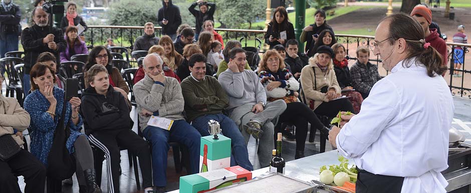 Comenzó la Semana de la Cocina Italiana con  una clase de cocina regional