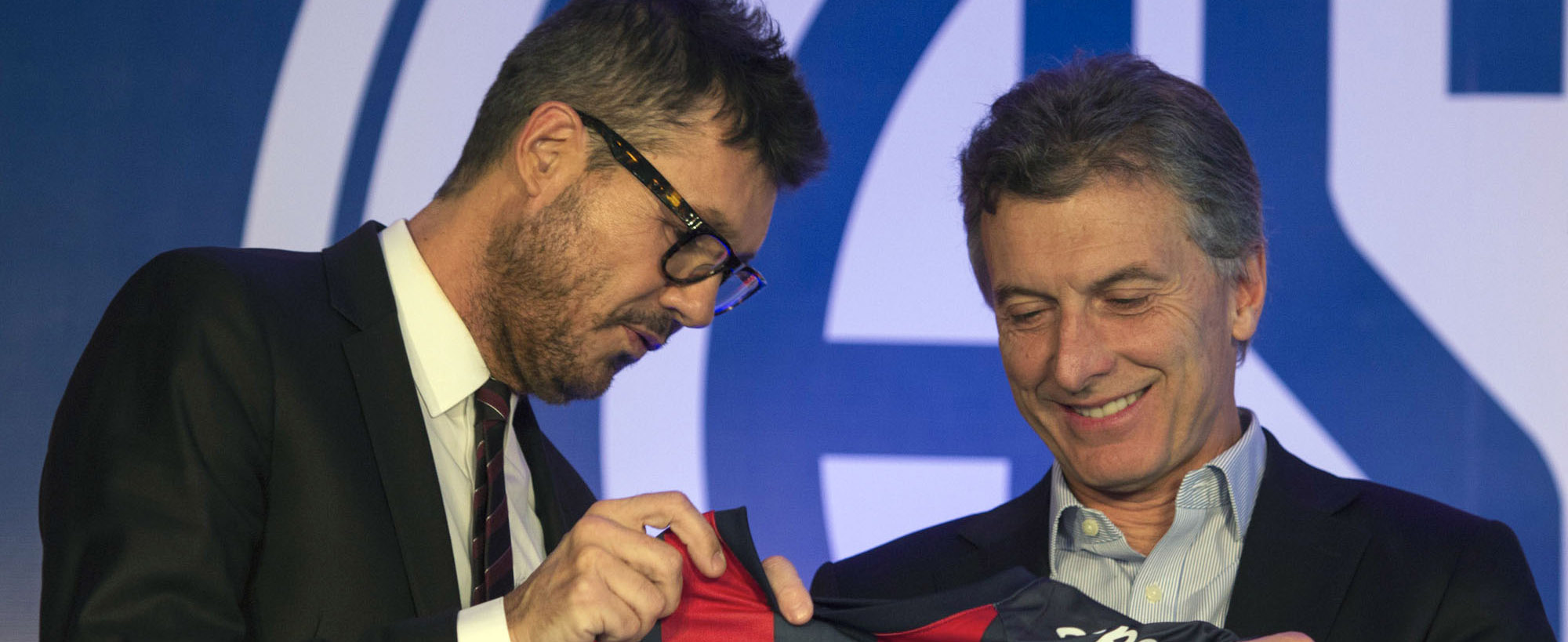 Macri firmó un acuerdo con San Lorenzo para hacer un polo educativo en el Bajo Flores