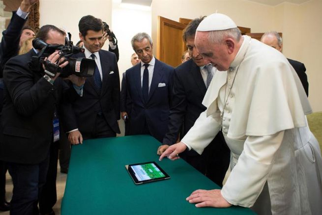 A plantar un olivo virtual por la paz