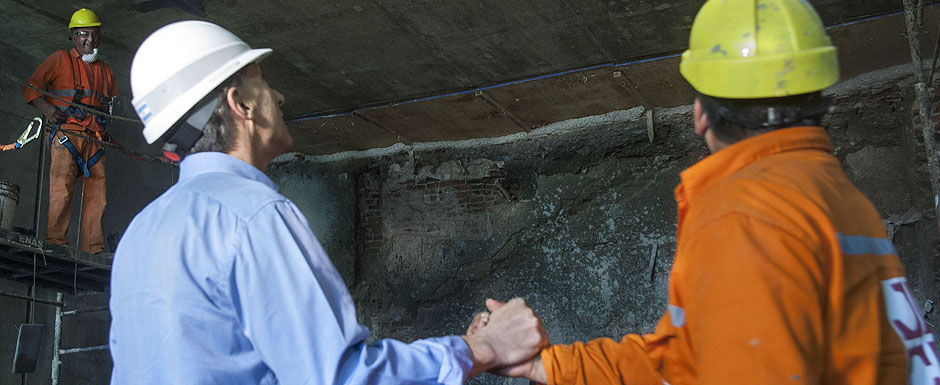 Mauricio Macri recorrió la obra de los túneles del Metrobus