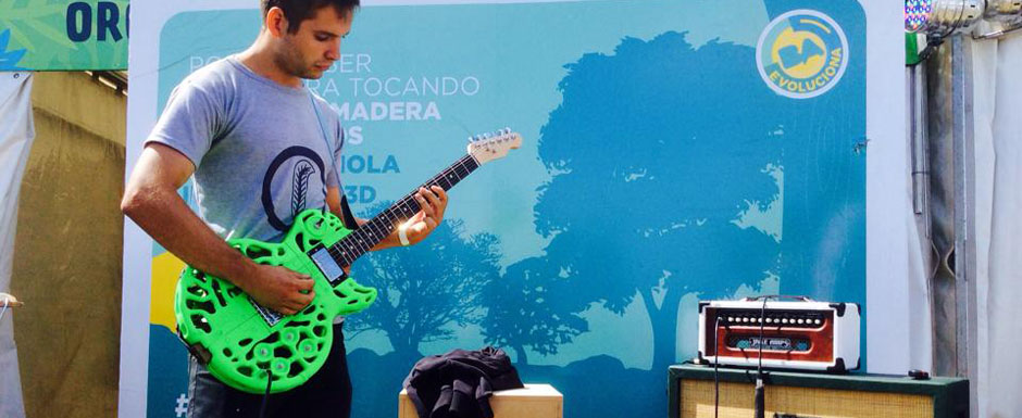 La primera guitarra eléctrica ecológica de América latina, fabricada en el sur de la Ciudad