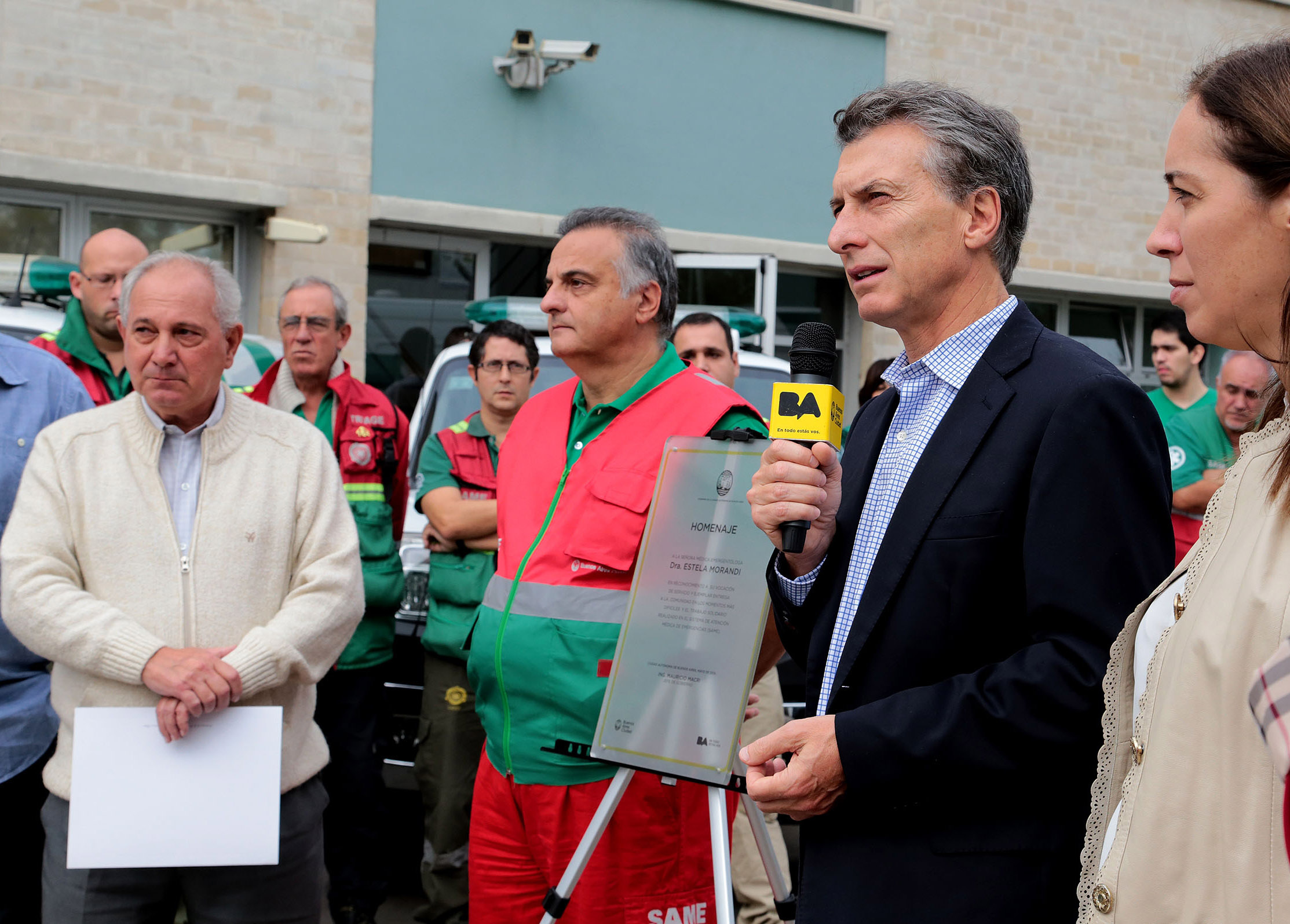 Mauricio Macri rindió homenaje a la médica del SAME, Estela Morandi, en el Día del Trabajador