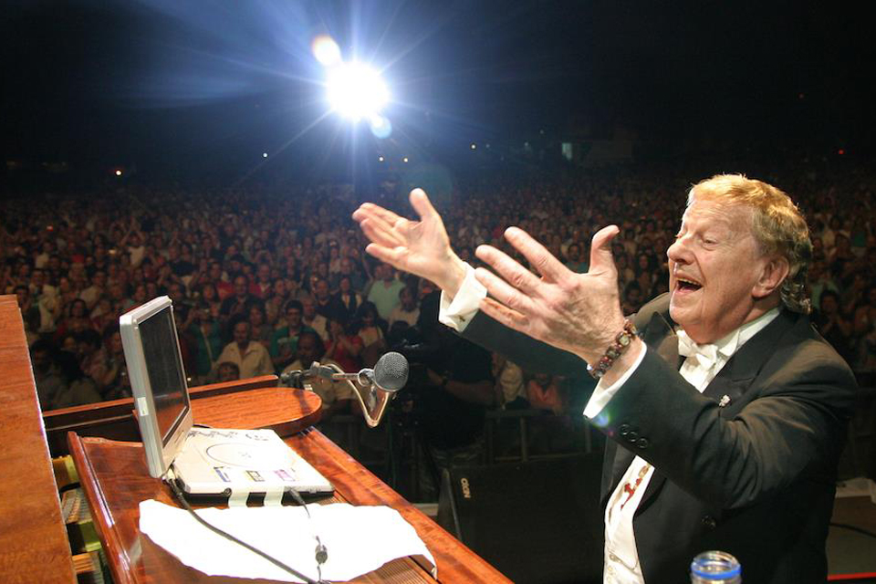 Homenaje a Mariano Mores 